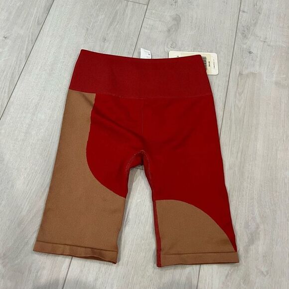 Fabletics Seamless High-Waisted Block Short size S - Picture 4 of 10